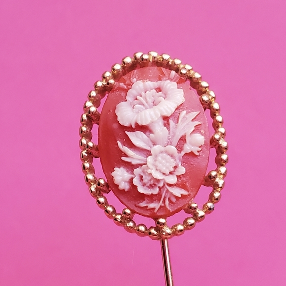 Crown Trifari Flower Cameo Hat Stick Pin - Picture 1 of 12